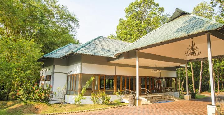 Ktdc Water Scapes Hotel Kumarakom Exterior photo